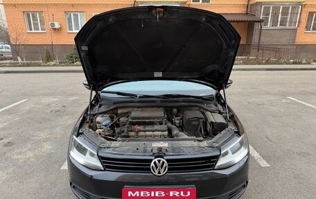 Volkswagen Jetta VI, 2012 год, 1 350 000 рублей, 2 фотография