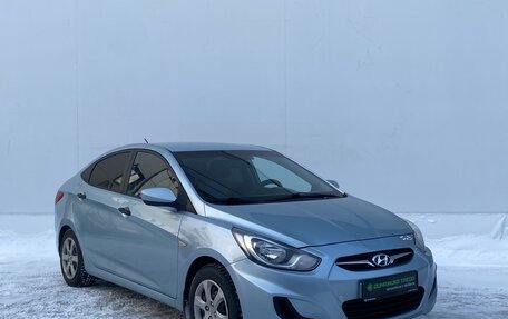 Hyundai Solaris II рестайлинг, 2013 год, 810 000 рублей, 3 фотография