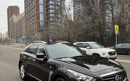 Infiniti QX70, 2013 год, 2 300 000 рублей, 7 фотография