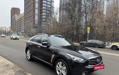 Infiniti QX70, 2013 год, 2 300 000 рублей, 6 фотография