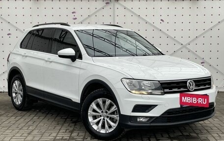 Volkswagen Tiguan II, 2018 год, 2 350 000 рублей, 2 фотография