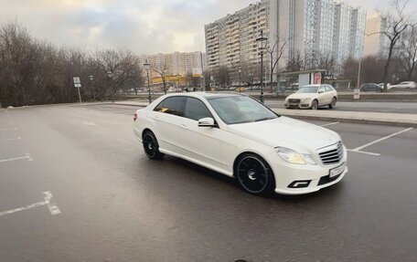 Mercedes-Benz E-Класс, 2011 год, 1 850 000 рублей, 2 фотография