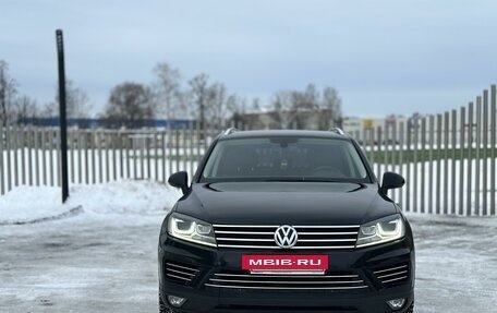 Volkswagen Touareg III, 2015 год, 2 350 000 рублей, 3 фотография