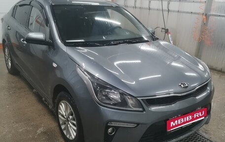 KIA Rio IV, 2018 год, 1 350 000 рублей, 2 фотография