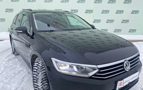 Volkswagen Passat B8 рестайлинг, 2018 год, 1 900 000 рублей, 3 фотография