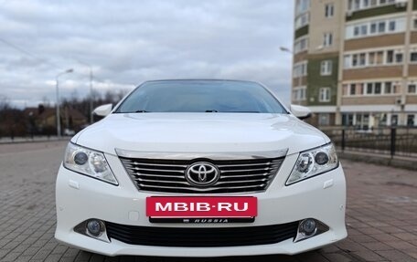 Toyota Camry, 2014 год, 1 930 000 рублей, 2 фотография