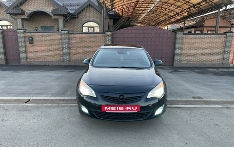 Opel Astra J, 2010 год, 655 000 рублей, 2 фотография