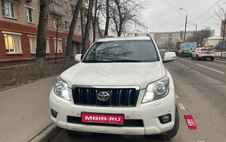 Toyota Land Cruiser Prado 150 рестайлинг 2, 2013 год, 2 700 000 рублей, 1 фотография