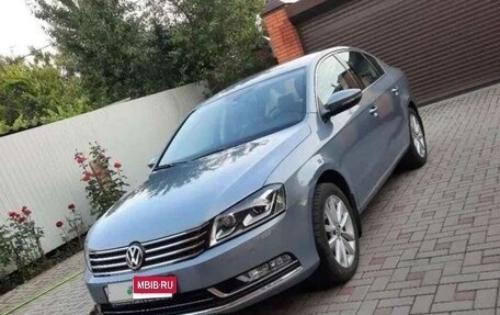 Volkswagen Passat B7, 2011 год, 1 800 000 рублей, 2 фотография