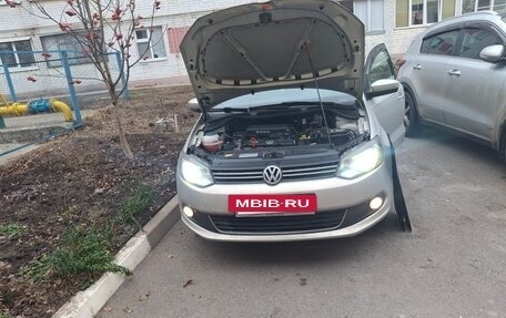 Volkswagen Polo VI (EU Market), 2012 год, 550 000 рублей, 2 фотография