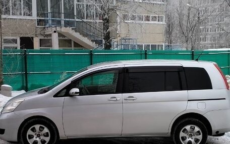 Toyota ISis I, 2010 год, 1 450 000 рублей, 2 фотография