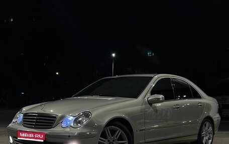 Mercedes-Benz C-Класс, 2006 год, 855 000 рублей, 1 фотография