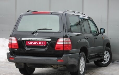 Toyota Land Cruiser 100 рестайлинг 2, 2005 год, 2 085 000 рублей, 2 фотография