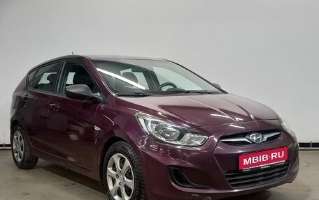 Hyundai Solaris II рестайлинг, 2012 год, 750 000 рублей, 3 фотография