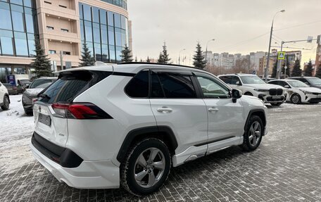 Toyota RAV4, 2020 год, 3 350 000 рублей, 5 фотография