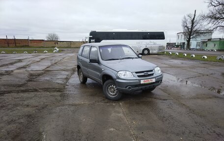 Chevrolet Niva I рестайлинг, 2013 год, 430 000 рублей, 2 фотография