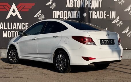 Hyundai Solaris II рестайлинг, 2013 год, 735 000 рублей, 4 фотография