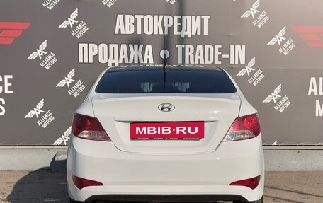 Hyundai Solaris II рестайлинг, 2013 год, 735 000 рублей, 5 фотография