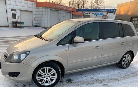 Opel Zafira B, 2011 год, 890 000 рублей, 2 фотография