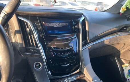 Cadillac Escalade IV, 2015 год, 4 350 000 рублей, 1 фотография