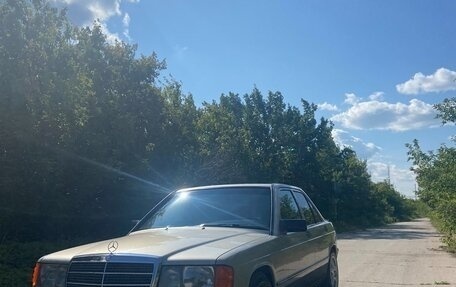 Mercedes-Benz 190 (W201), 1985 год, 590 000 рублей, 1 фотография