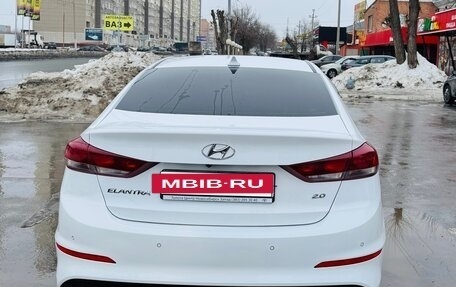 Hyundai Elantra VI рестайлинг, 2018 год, 1 700 000 рублей, 5 фотография