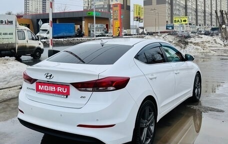 Hyundai Elantra VI рестайлинг, 2018 год, 1 700 000 рублей, 4 фотография