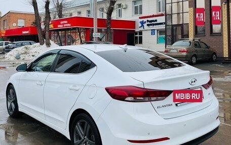 Hyundai Elantra VI рестайлинг, 2018 год, 1 700 000 рублей, 6 фотография