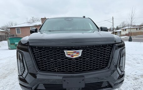 Cadillac Escalade V, 2024 год, 24 305 128 рублей, 2 фотография