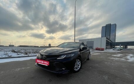 Toyota Camry, 2018 год, 2 550 000 рублей, 4 фотография