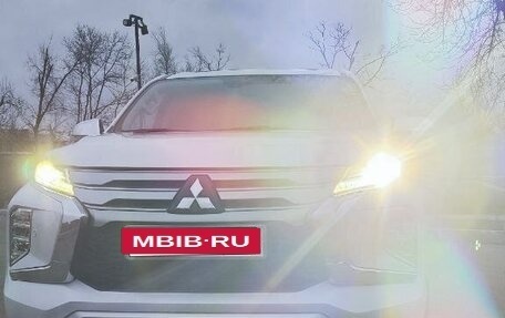 Mitsubishi Pajero Sport III рестайлинг, 2020 год, 4 350 000 рублей, 5 фотография