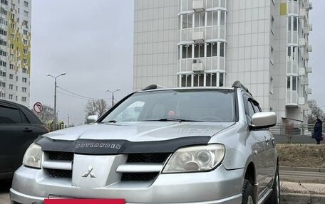 Mitsubishi Outlander III рестайлинг 3, 2003 год, 750 000 рублей, 3 фотография