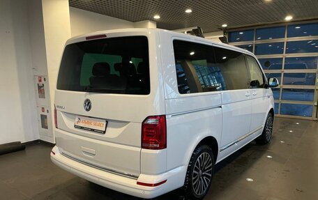 Volkswagen Multivan T6 рестайлинг, 2019 год, 4 200 000 рублей, 3 фотография