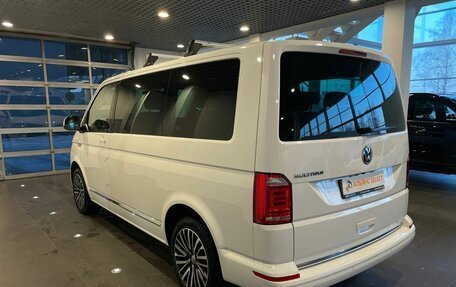 Volkswagen Multivan T6 рестайлинг, 2019 год, 4 200 000 рублей, 5 фотография