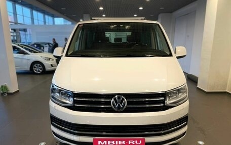 Volkswagen Multivan T6 рестайлинг, 2019 год, 4 200 000 рублей, 8 фотография