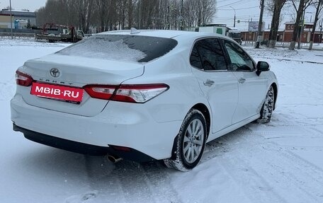 Toyota Camry, 2019 год, 3 070 000 рублей, 17 фотография