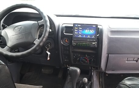 Toyota Land Cruiser Prado 90 рестайлинг, 1997 год, 1 050 000 рублей, 3 фотография