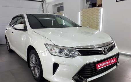 Toyota Camry, 2016 год, 2 250 000 рублей, 2 фотография