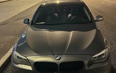 BMW 5 серия, 2013 год, 2 350 000 рублей, 2 фотография