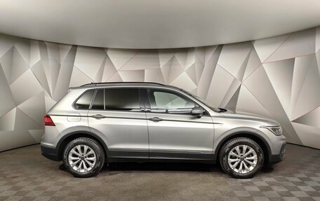 Volkswagen Tiguan II, 2021 год, 2 743 000 рублей, 6 фотография