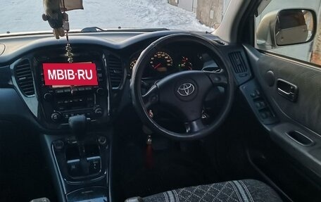 Toyota Kluger I, 2001 год, 900 000 рублей, 7 фотография