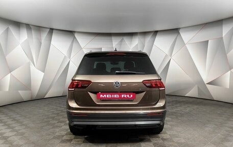 Volkswagen Tiguan II, 2017 год, 2 365 000 рублей, 8 фотография