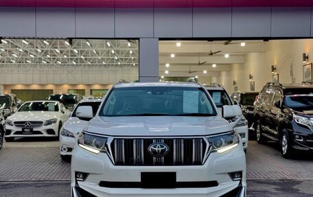 Toyota Land Cruiser Prado 150 рестайлинг 2, 2021 год, 4 700 000 рублей, 2 фотография