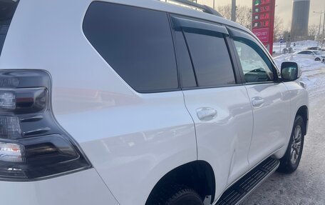 Toyota Land Cruiser Prado 150 рестайлинг 2, 2016 год, 3 850 000 рублей, 7 фотография