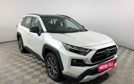 Toyota RAV4, 2024 год, 4 990 000 рублей, 3 фотография