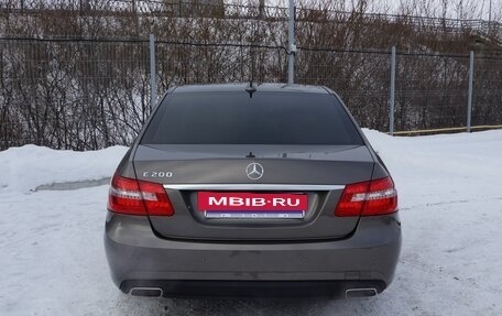 Mercedes-Benz E-Класс, 2011 год, 1 970 000 рублей, 4 фотография