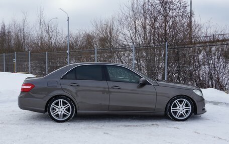 Mercedes-Benz E-Класс, 2011 год, 1 970 000 рублей, 6 фотография