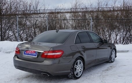 Mercedes-Benz E-Класс, 2011 год, 1 970 000 рублей, 2 фотография