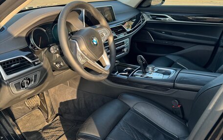 BMW 7 серия, 2018 год, 4 300 000 рублей, 10 фотография