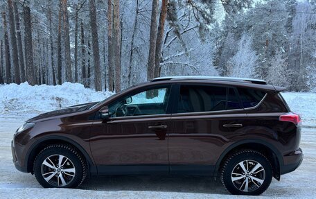 Toyota RAV4, 2017 год, 2 900 000 рублей, 3 фотография